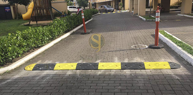 Lombada em Borracha sintética com 7,5 cm de Altura