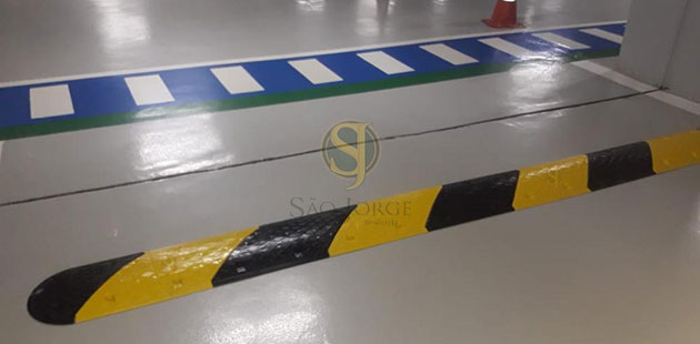 LOMBADA EM POLIETILENO VIRGEM DE ALTA DENSIDADE PARA UMA CARGA DE 15 TONELADAS/EIXO